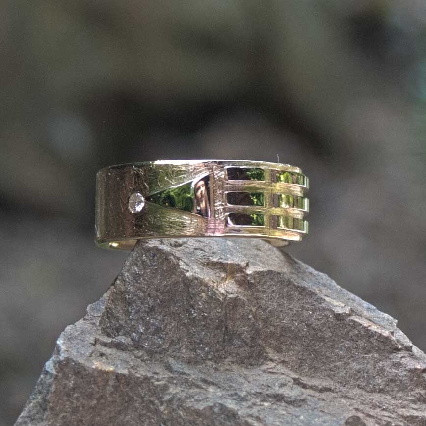 Atlantisring aus Gold mit Brillianten