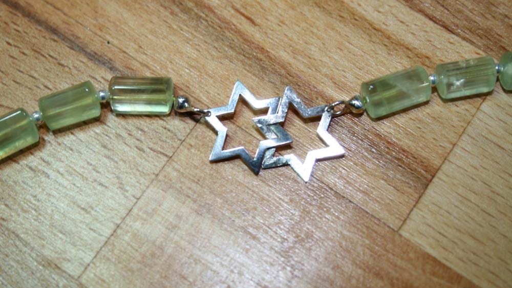 Prehnitkette mit Sternschließe