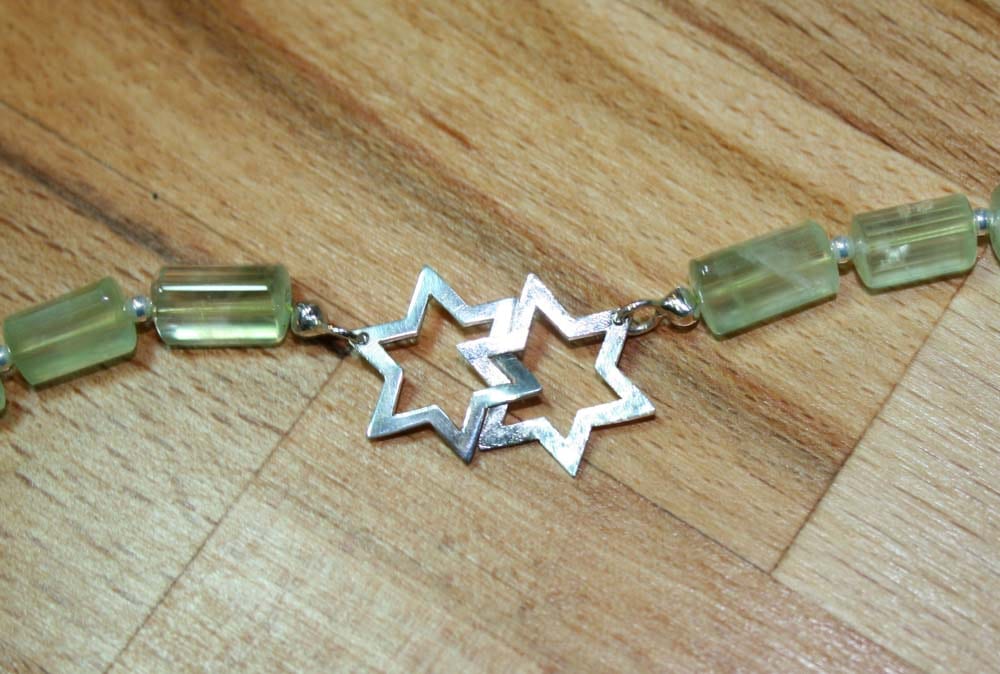 Prehnitkette mit Sternschließe