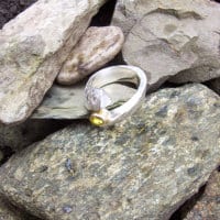 Dreikantschienenringe mit Turmalin