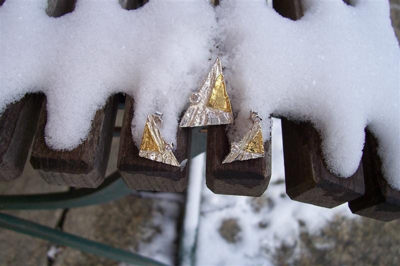 Ohrringe und Anhänger