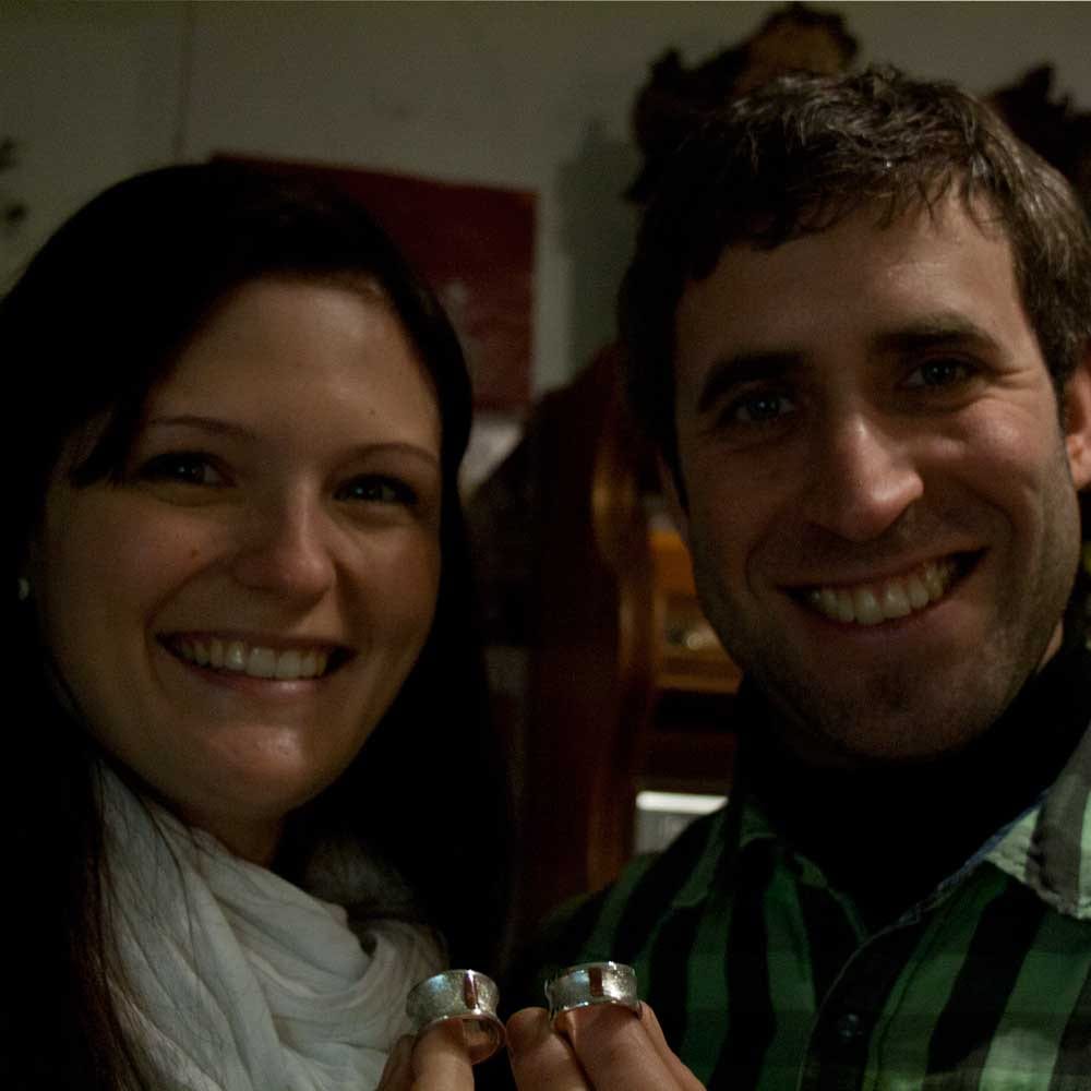 Silberringe mit versteinertem Holz