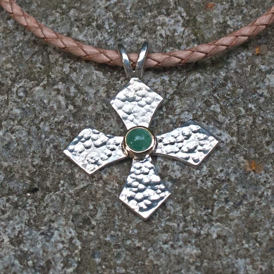 Taufkreuz mit Aventurin