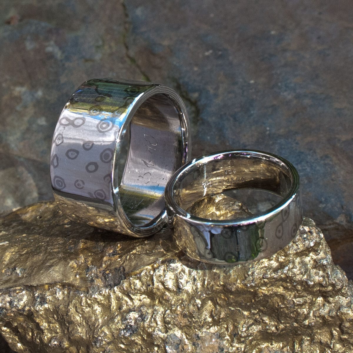 Silberringe mit Leopardenflecken