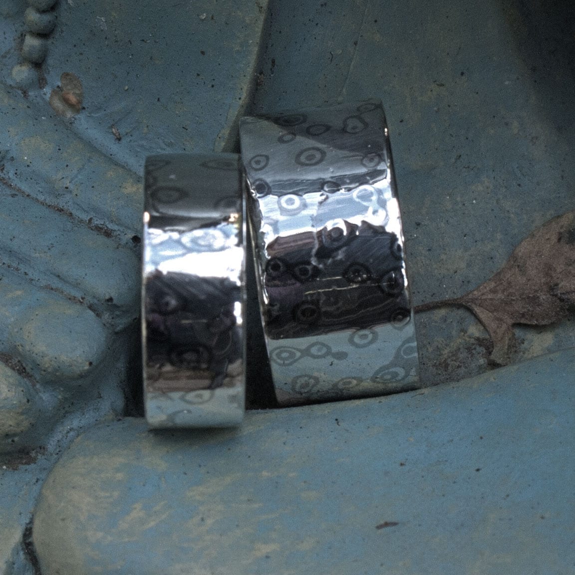 Silberringe mit Leopardenflecken