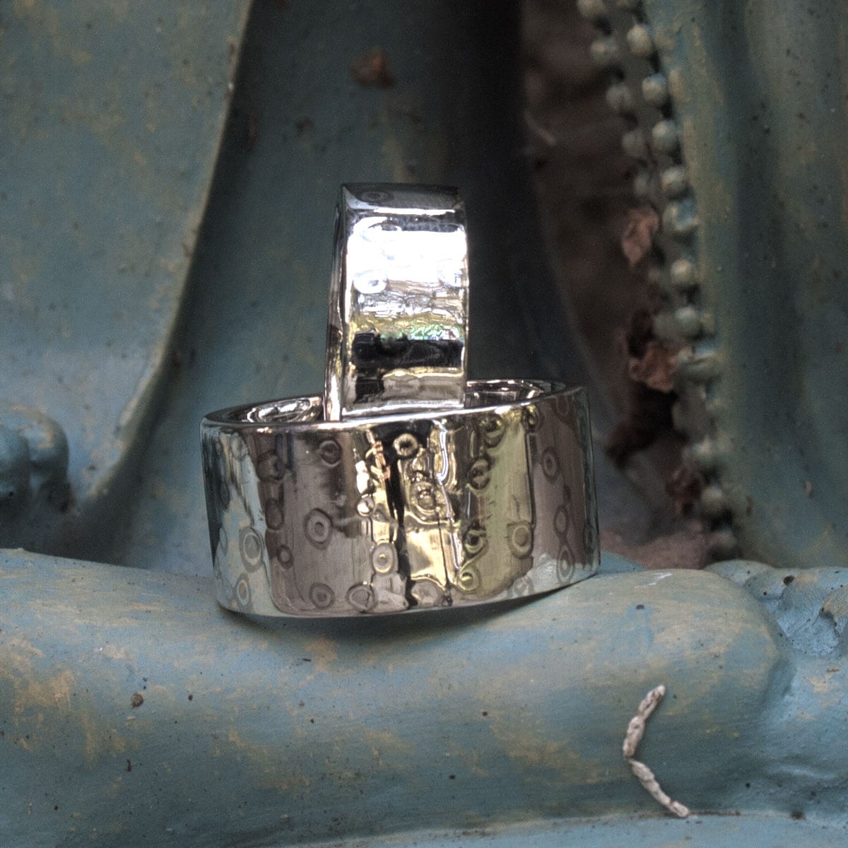 Silberringe mit Leopardenflecken