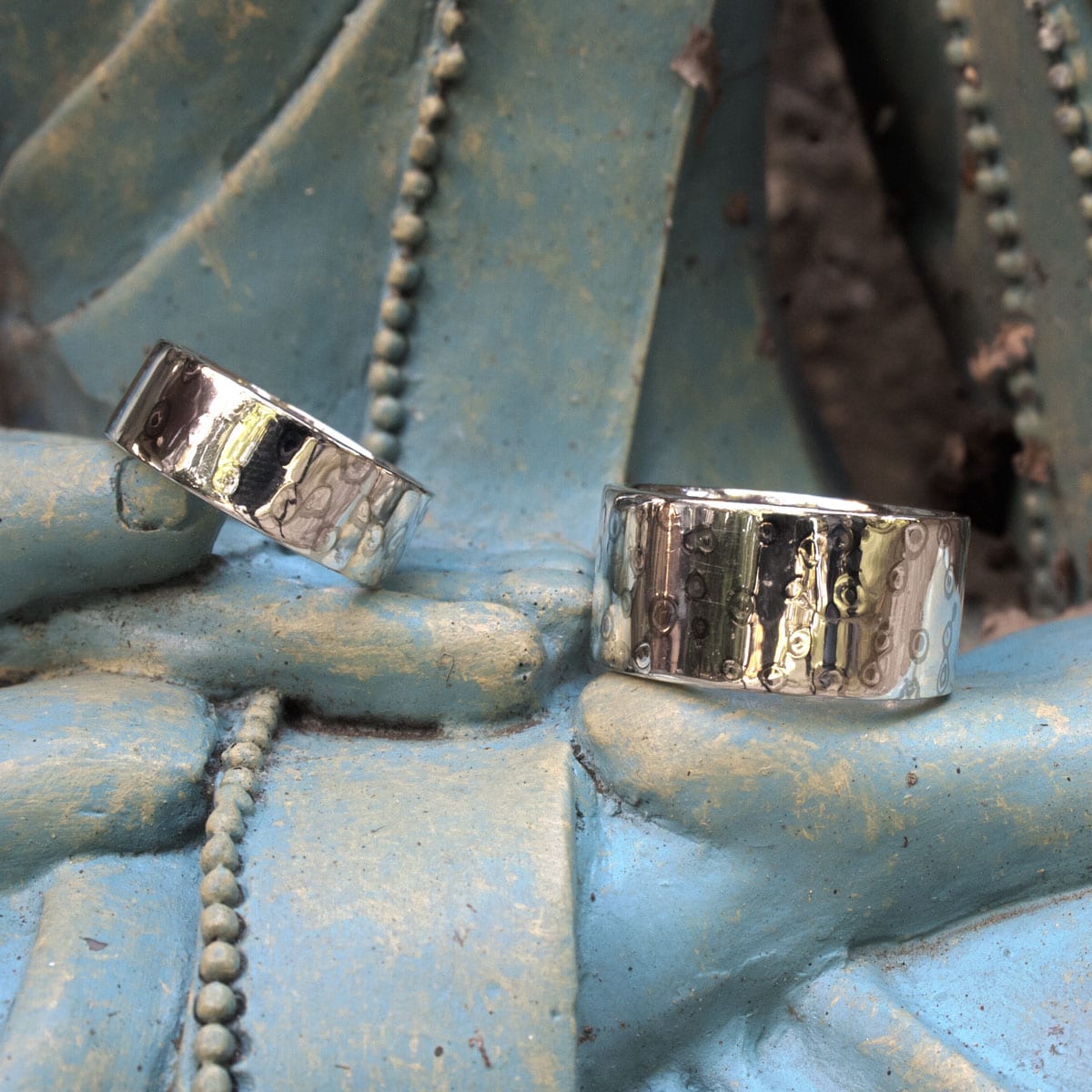 Silberringe mit Leopardenflecken