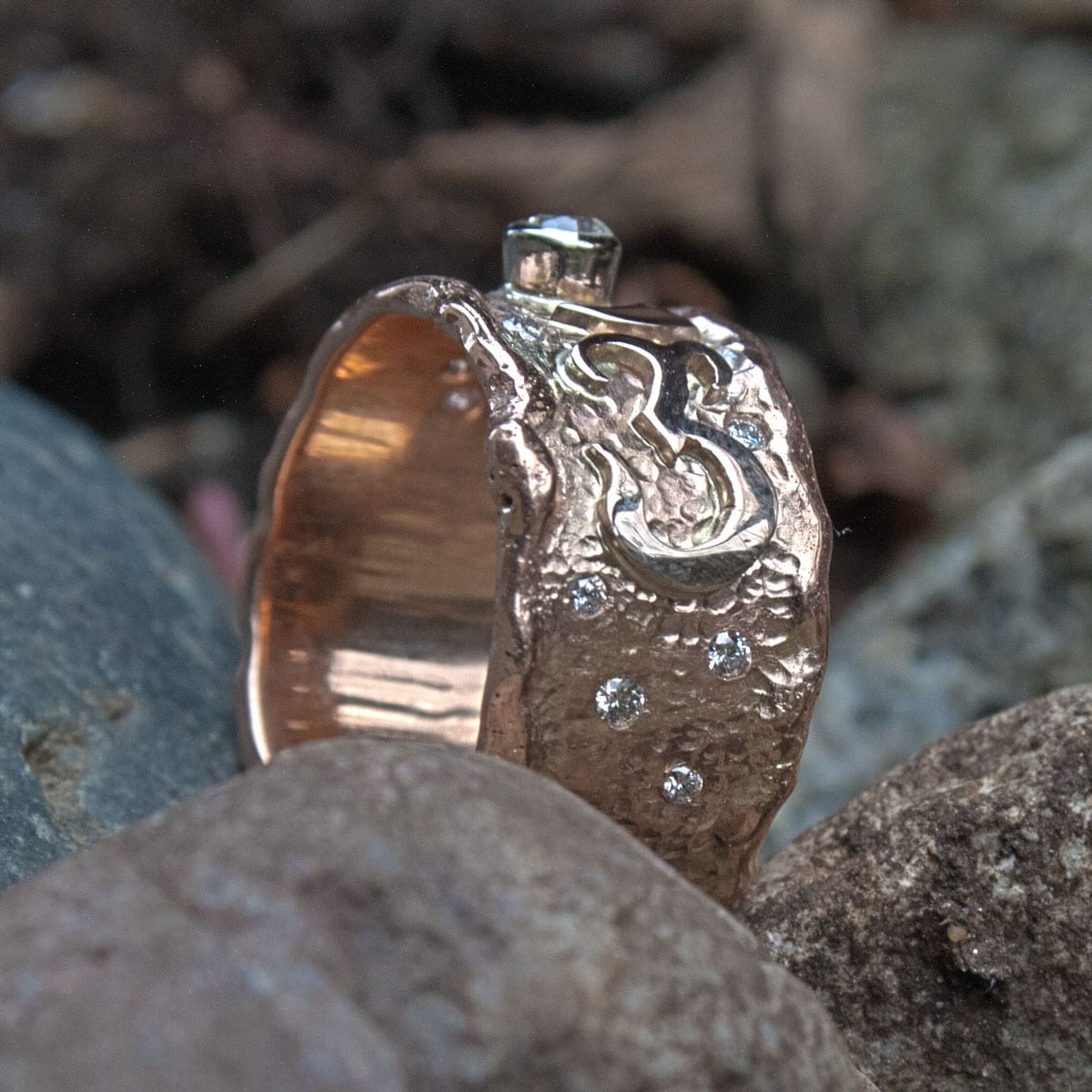 Goldring mit Om-Zeichen