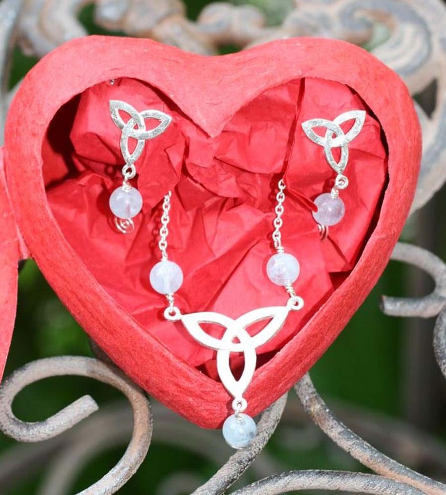 Kette und Ohrringe Wotansknoten mit Aquamarin