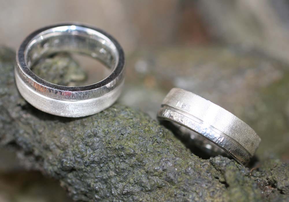 Silberringe mit Hammerschlag