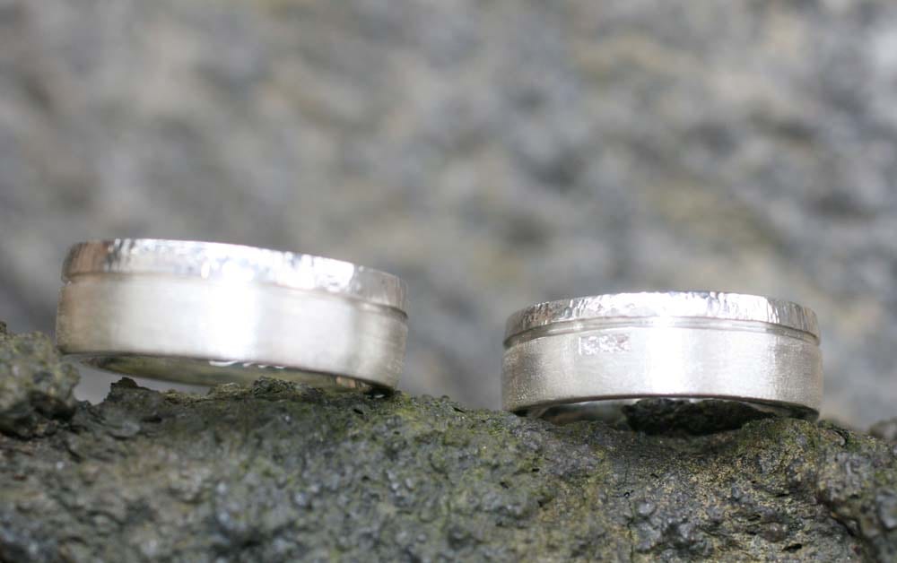 Silberringe mit Hammerschlag