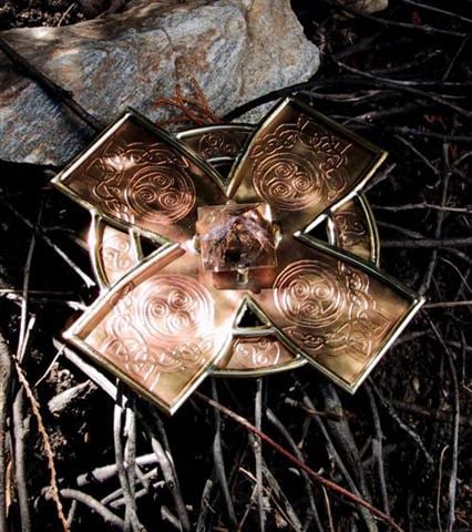 keltisches Taufkreuz mit Rauchquarz