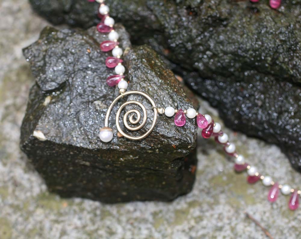 Rubintropfen Collier mit Ohrringen