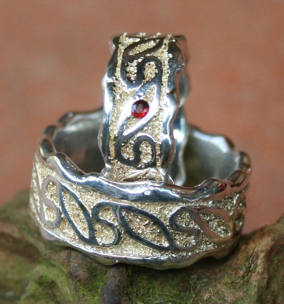 Silberringe Flechtband mit Goldstaub und Schmorrand