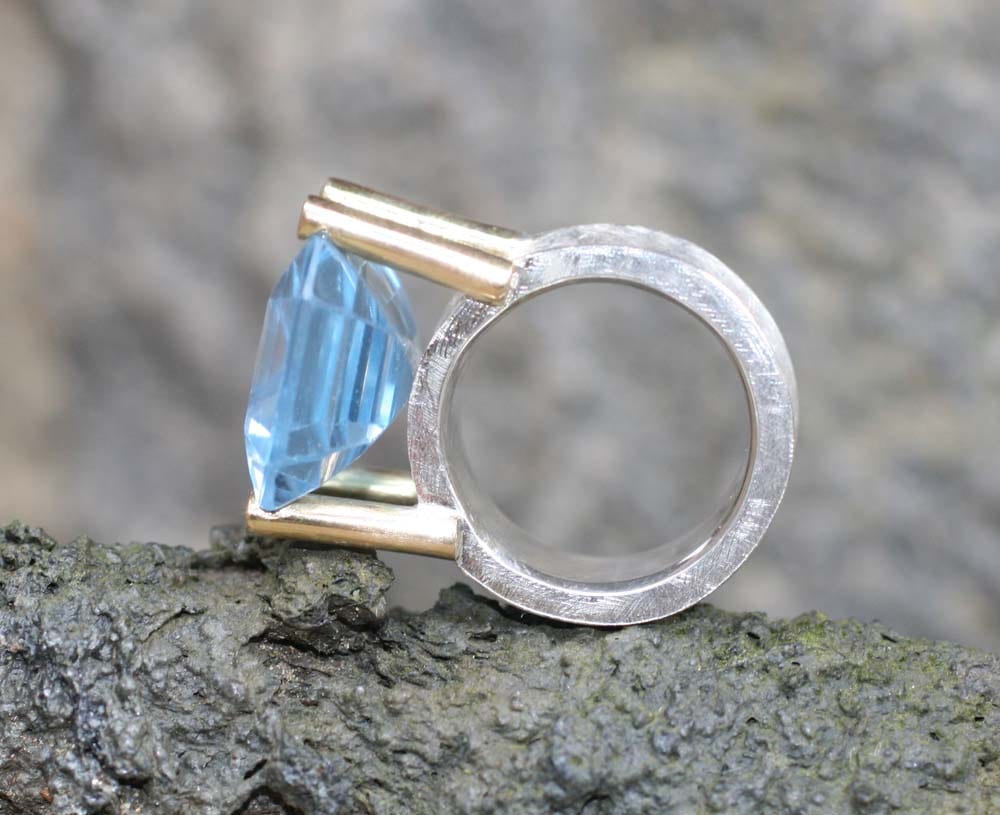 Silberring mit Blautopas