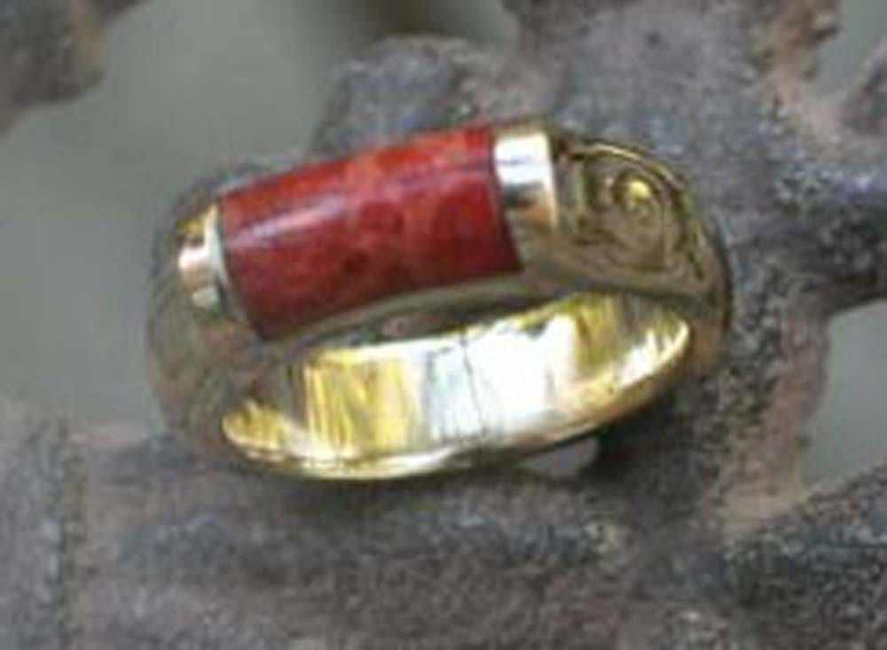 Ring mit Schaumkoralle