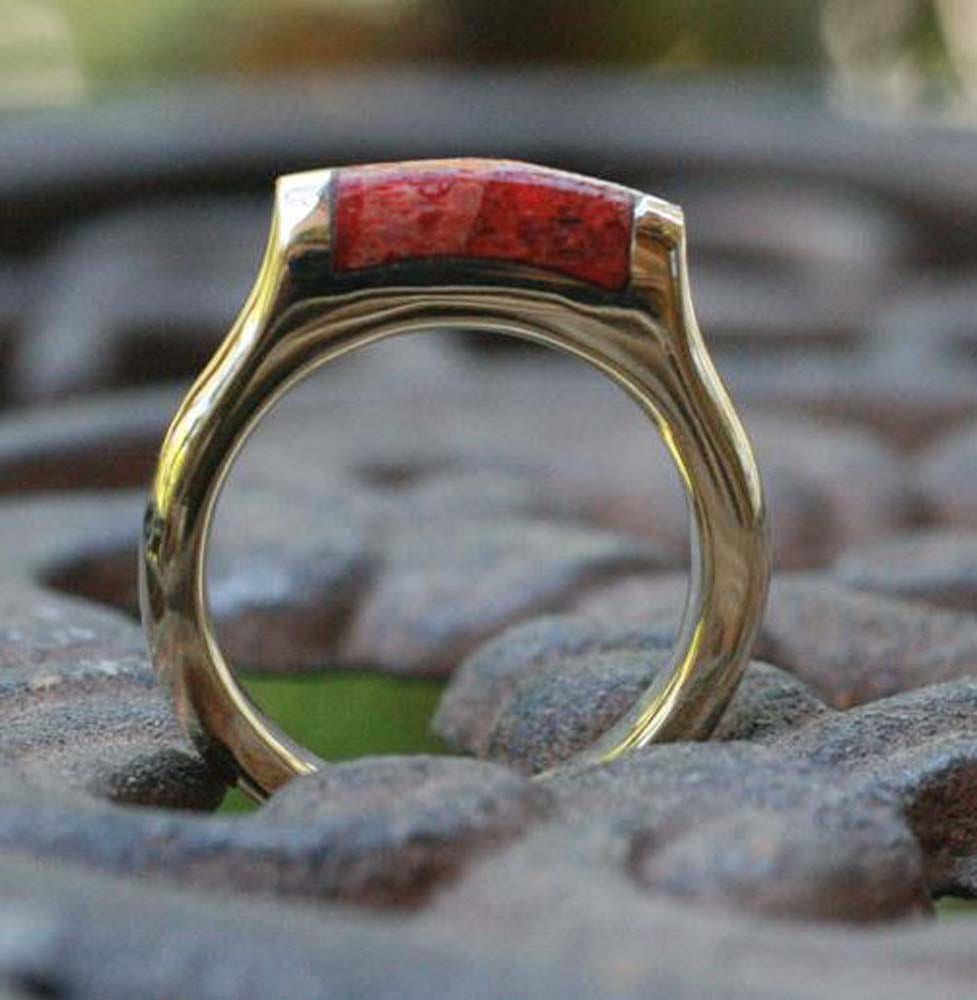 Ring mit Schaumkoralle