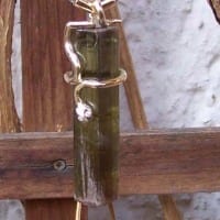 Schlange mit Turmalin grün