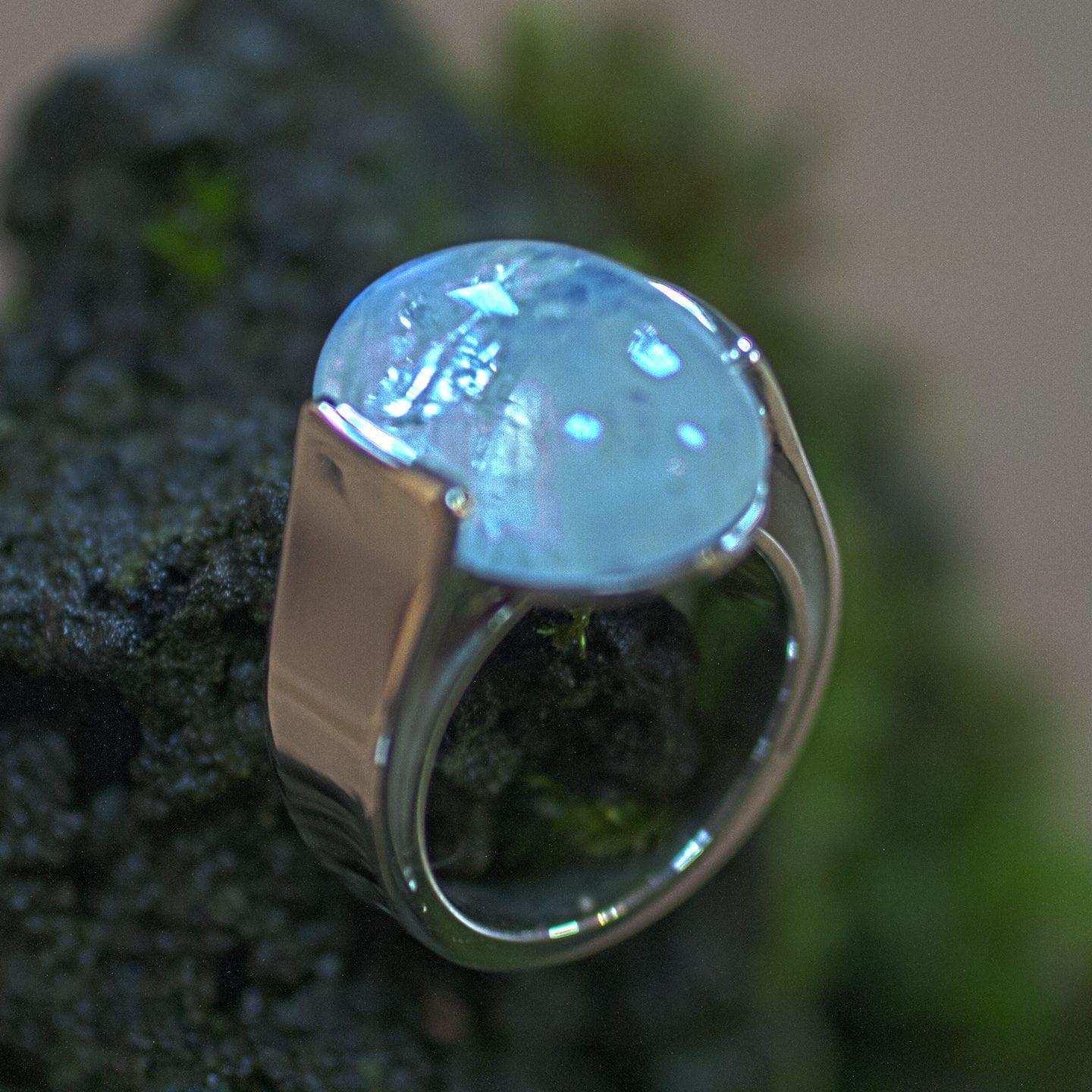 Silberring mit Mondstein-Cabouchon