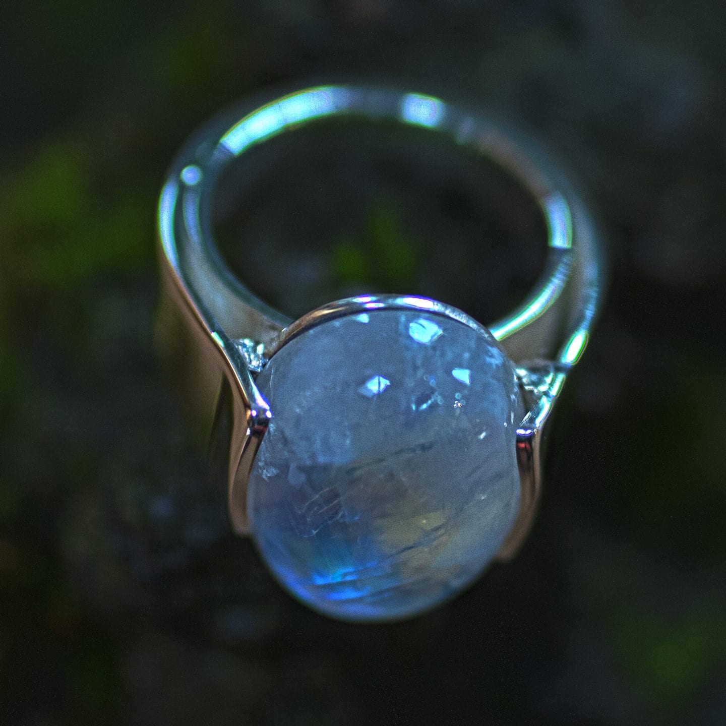 Silberring mit Mondstein-Cabouchon