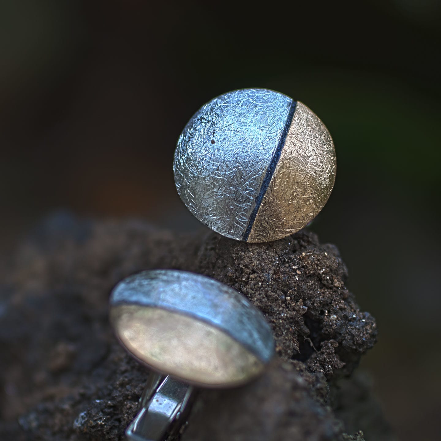 dreifarbige Manschettenknöpfe Gelbgold, Silber und Niello