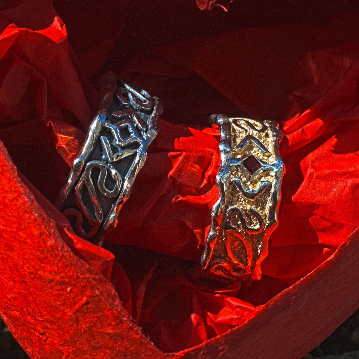 Eheringe mit keltischem Flechtband und Schmorrand