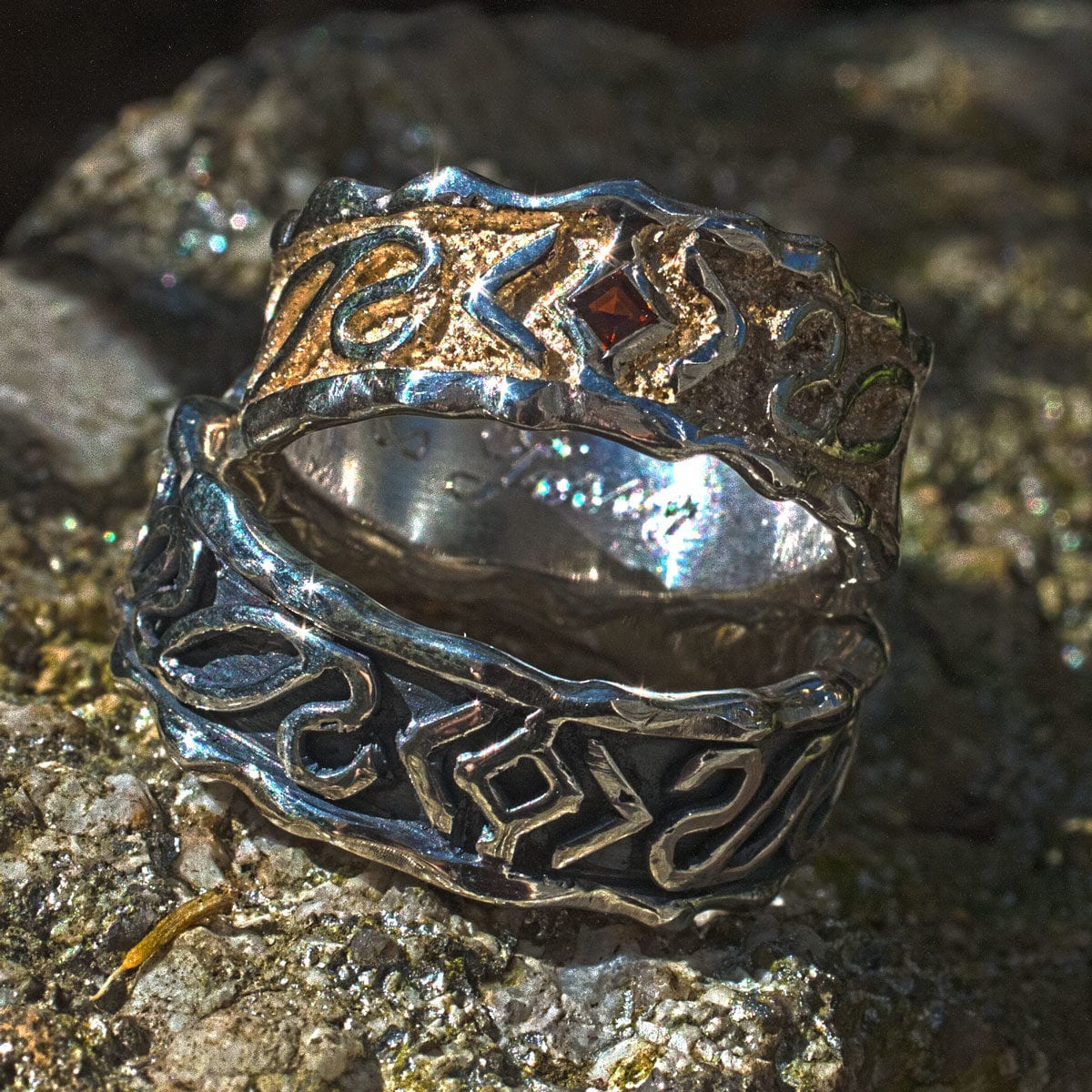 Eheringe mit keltischem Flechtband und Schmorrand