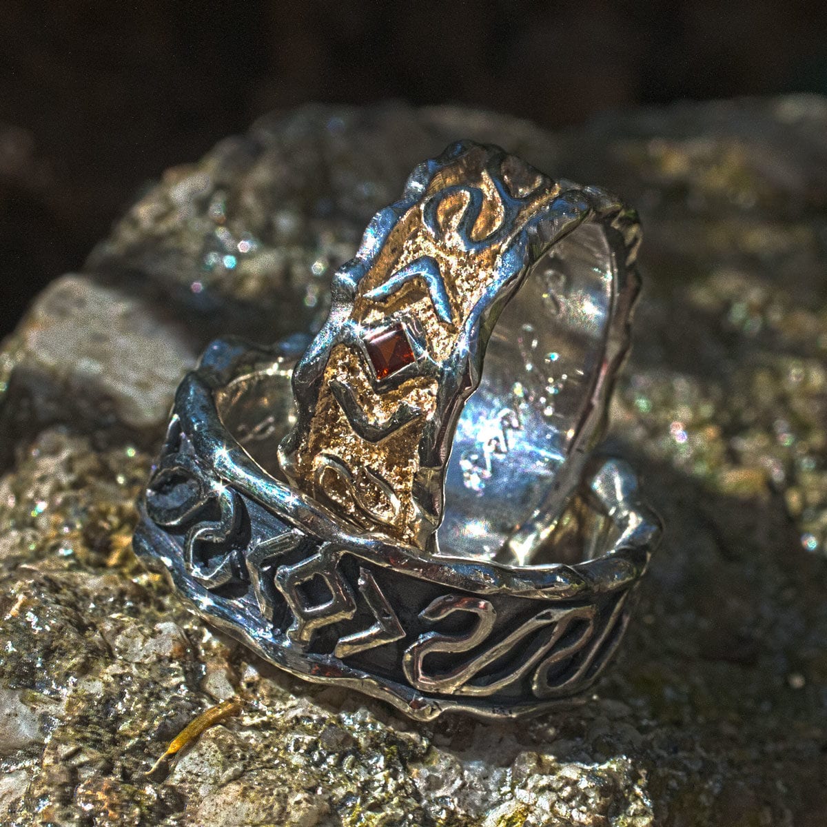 Eheringe mit keltischem Flechtband und Schmorrand