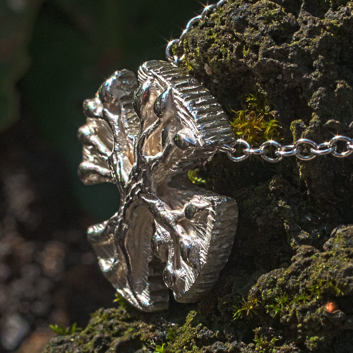 Silberkreuz mit Lebensbaum