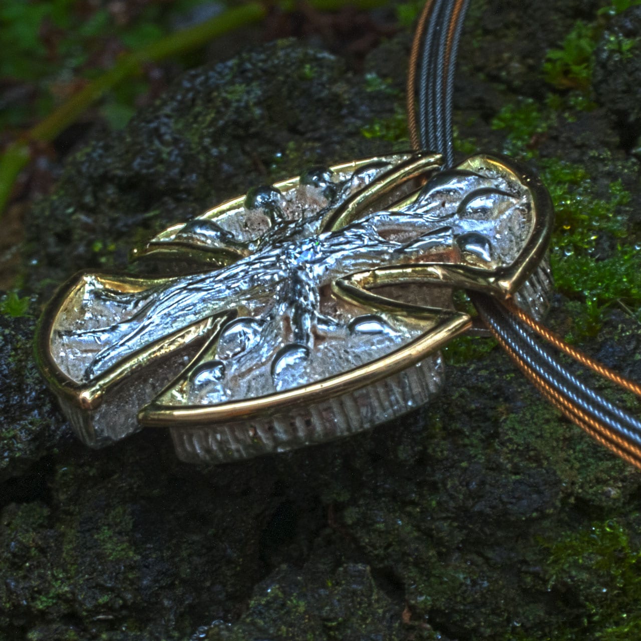 Lebensbaum-Kreuz mit Goldrand