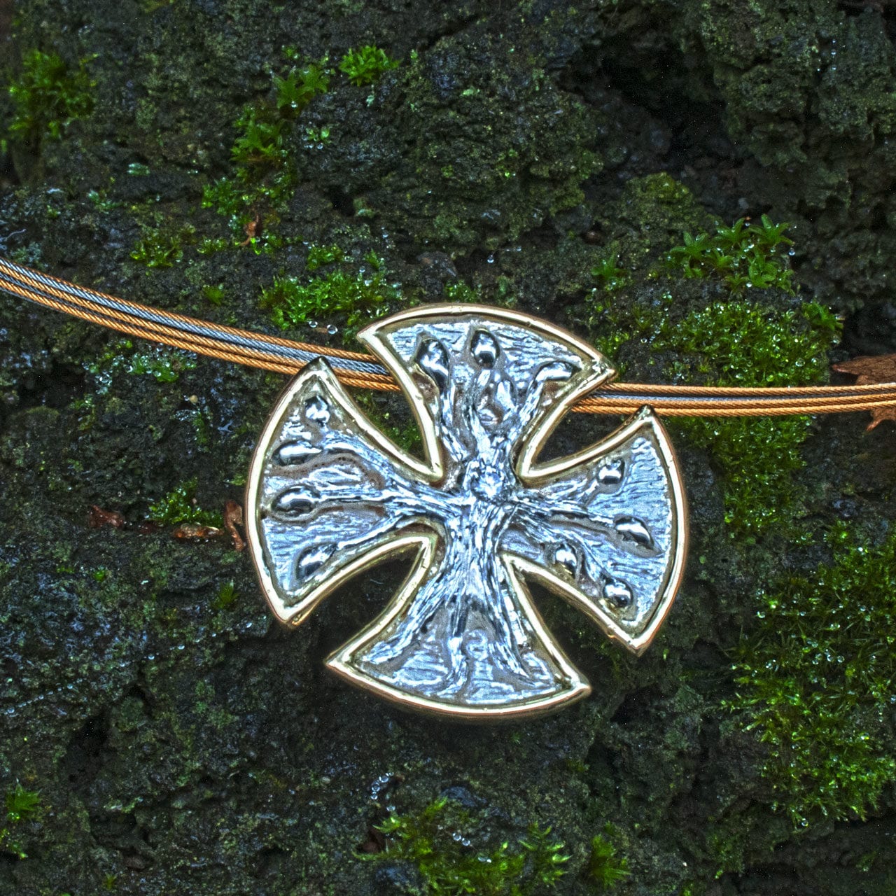 Lebensbaum-Kreuz mit Goldrand