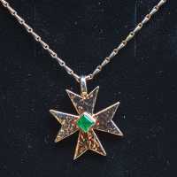Anhänger goldenes Maltheserkreuz