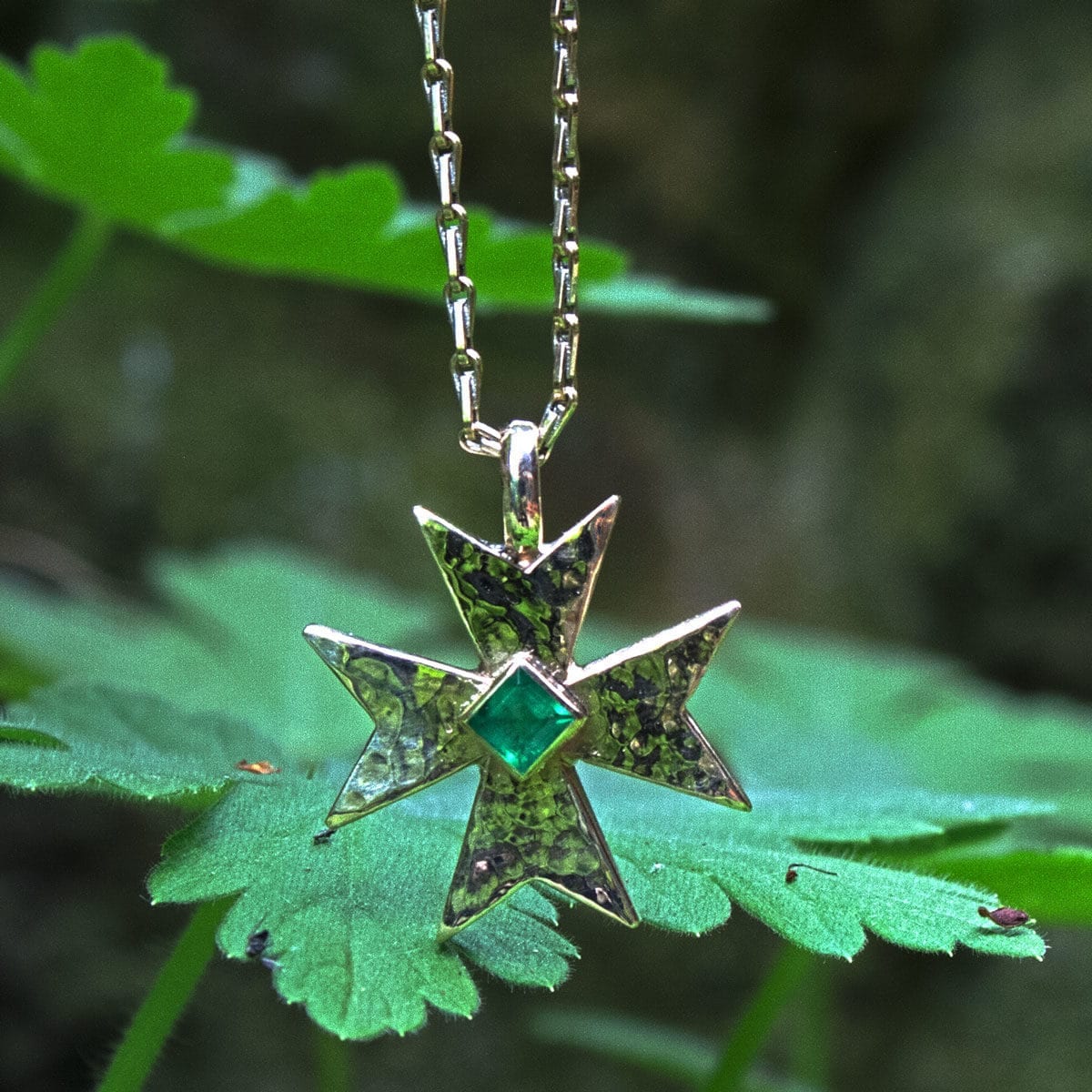 Anhänger goldenes Maltheserkreuz