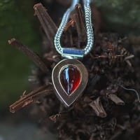 Anhänger zweifarbig mit Granat