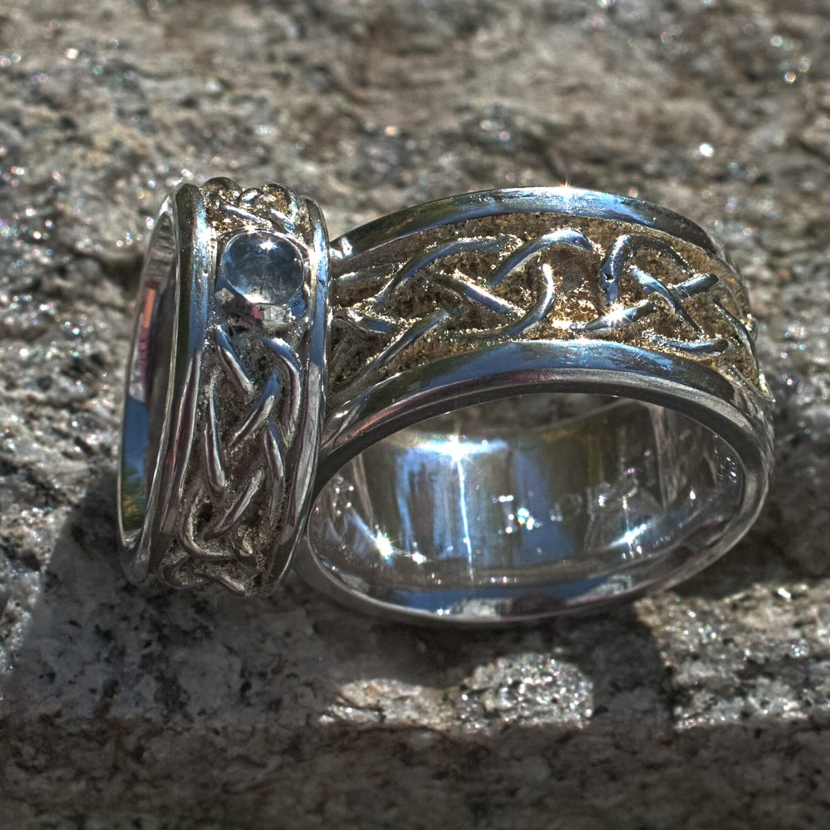 Trauringe Flechtband Silber mit Goldstaub