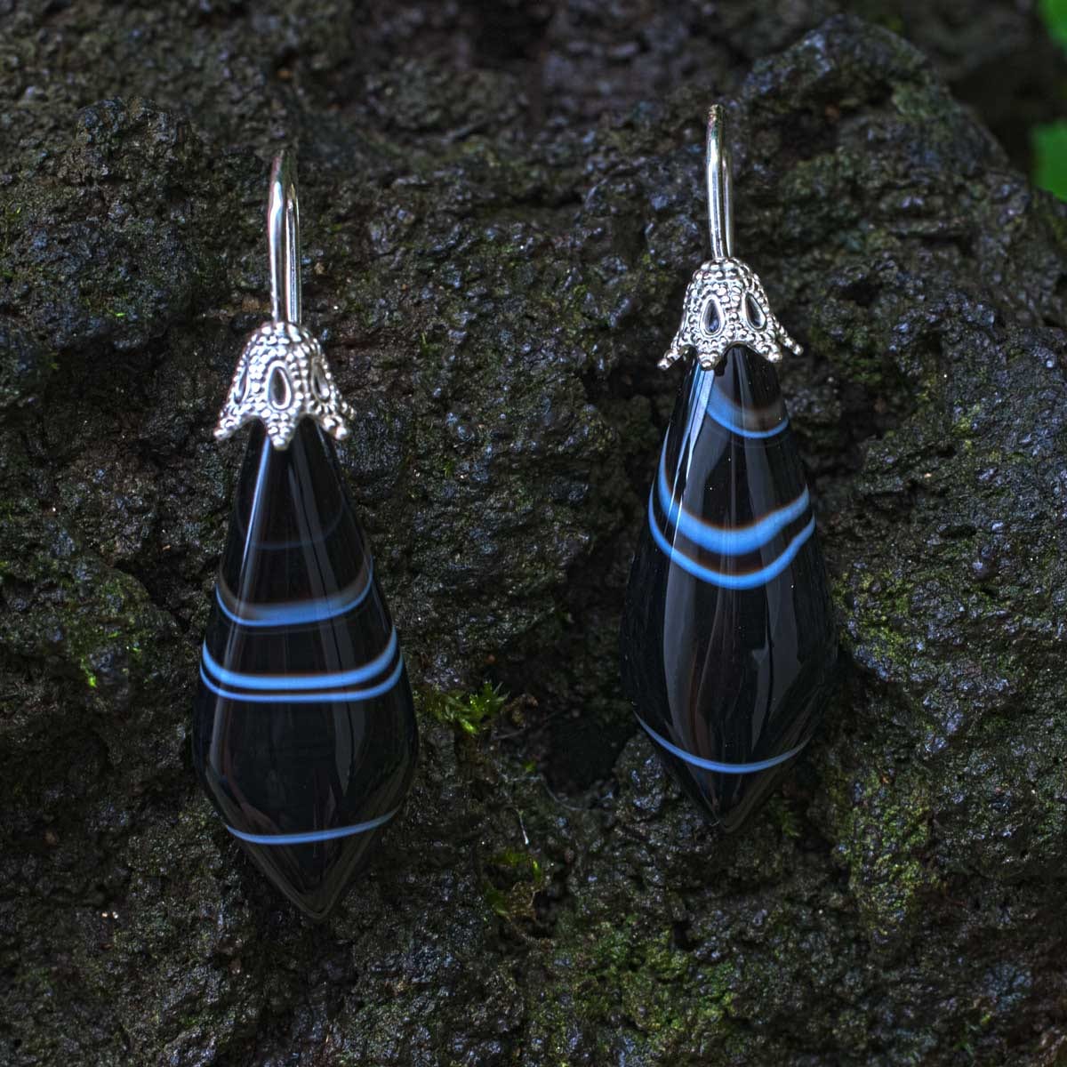 Ohrringe Filigrantulpe mit Onyx