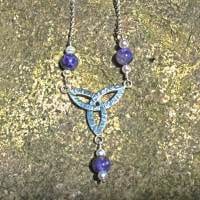 Wotansknoten Silber mit Suggilith und Perlen