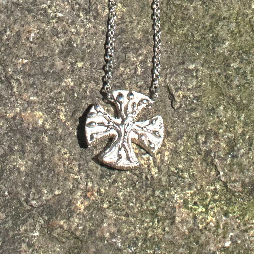 Kreuz mit Lebensbaum