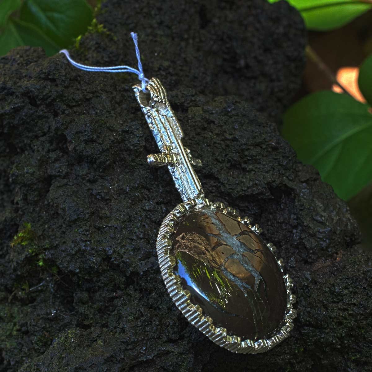 Silberanhänger mit Septarien