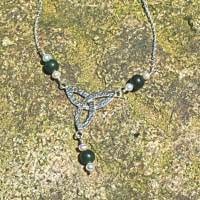 Wotansknoten Jade&Perlen