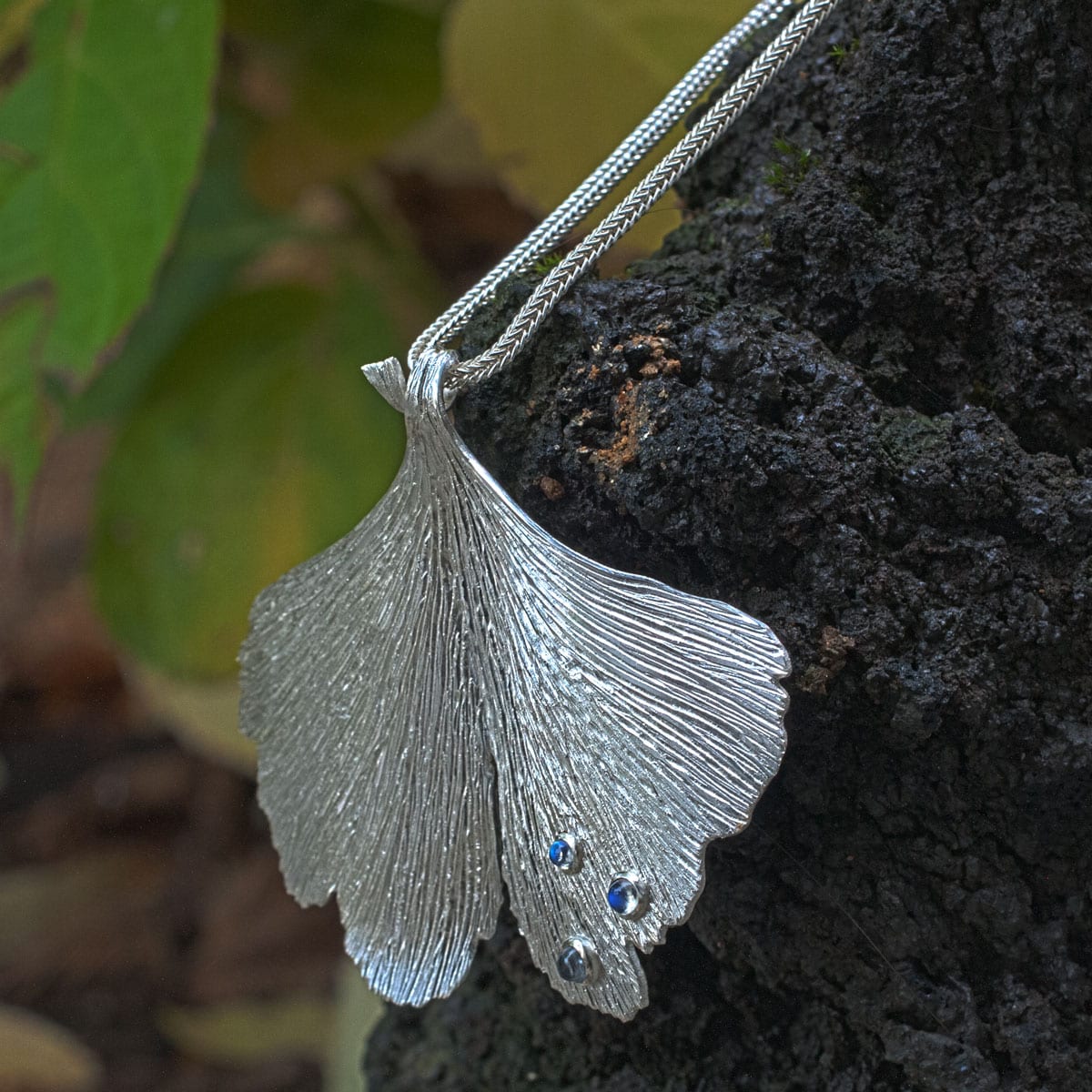 Ginkoblatt Tautropfen