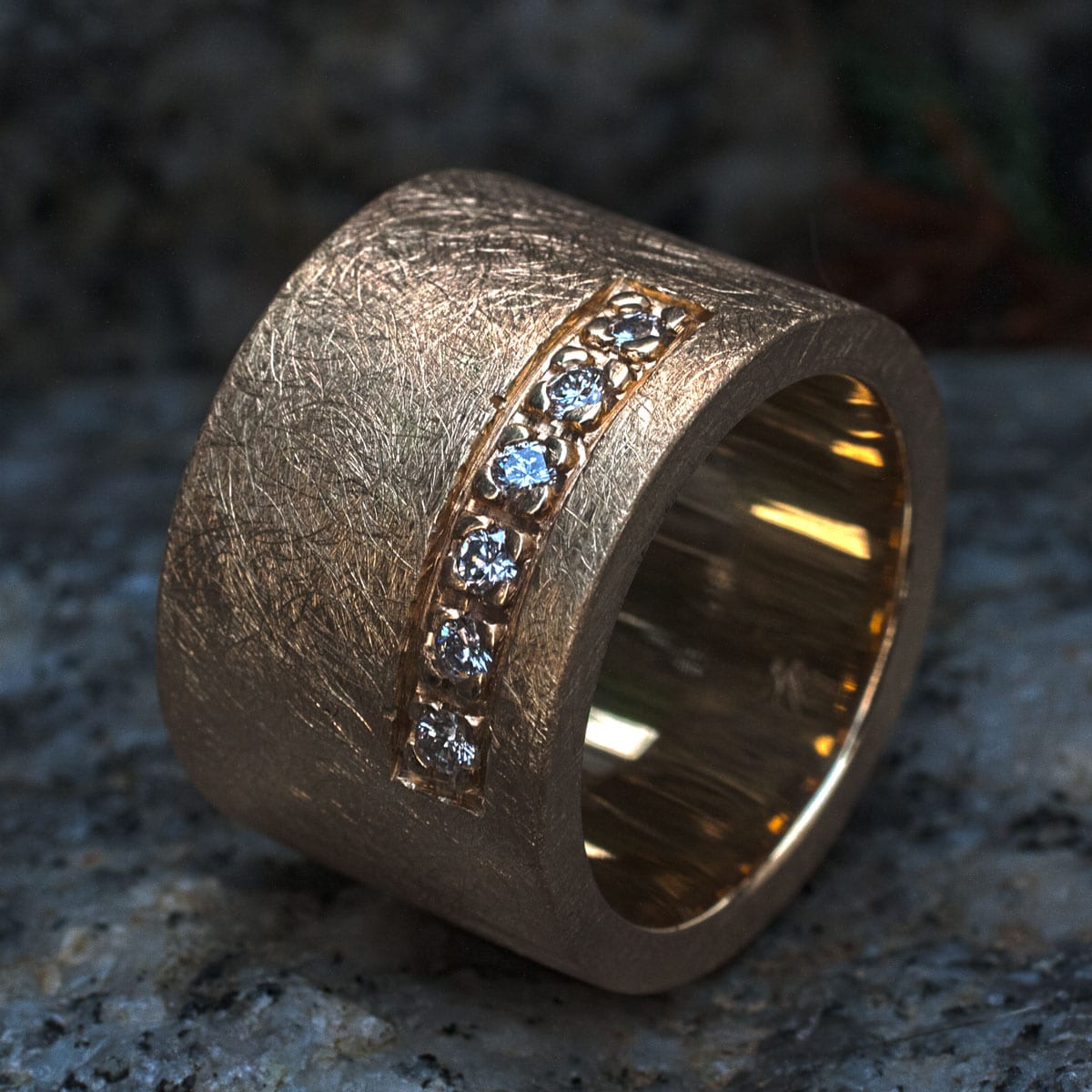 Bandring Gold mit sechs Brillanten