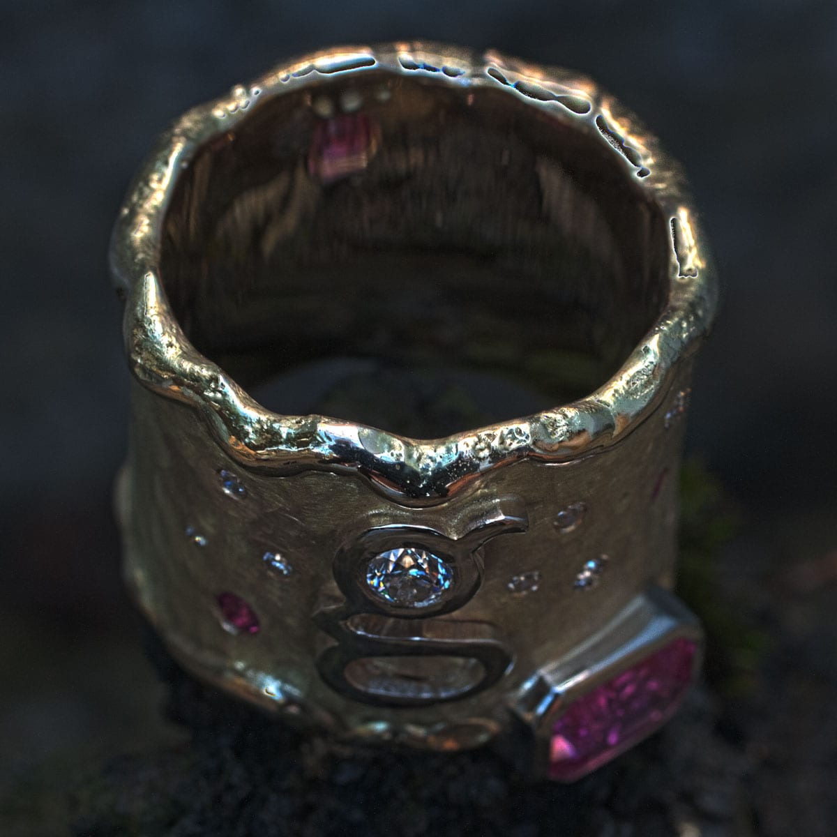 Gelbgoldring mit Weißgold Fassung und Weißgold g