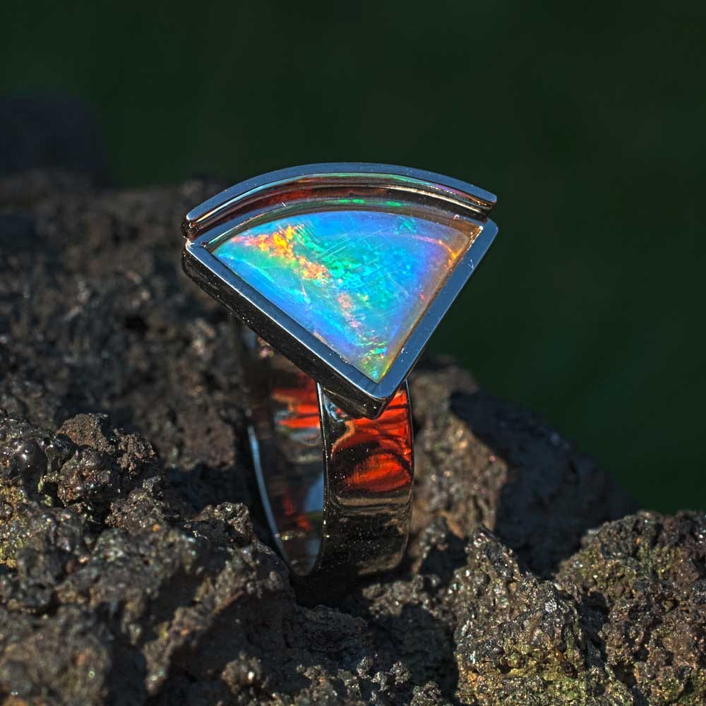 Weißgoldring mit Opal