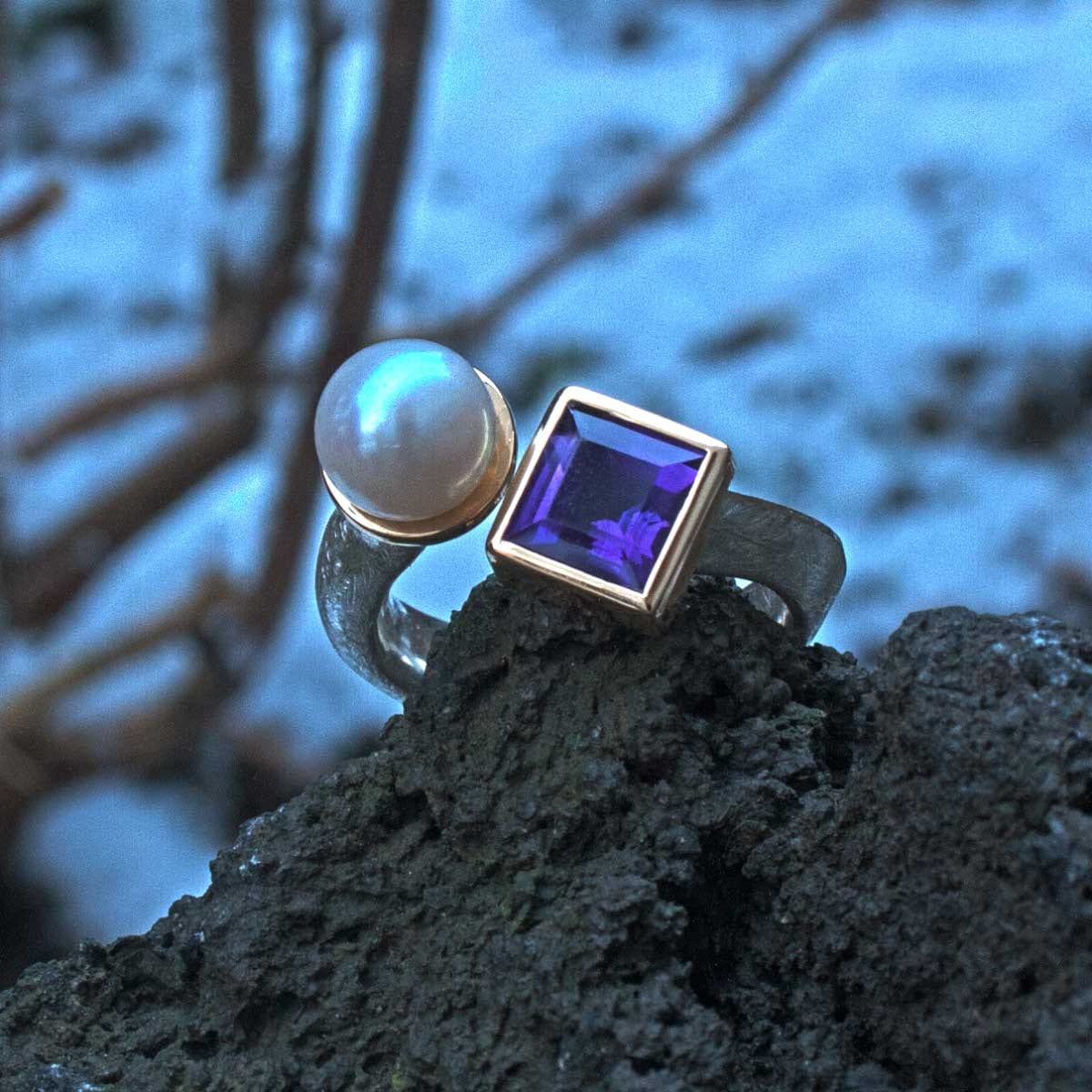 Ring zweifarbig mit Amethyst und Perle