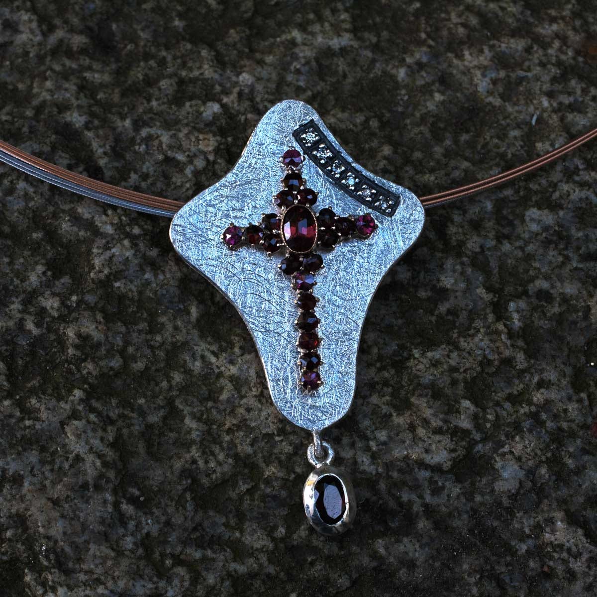 Granatkreuz neu gestyled