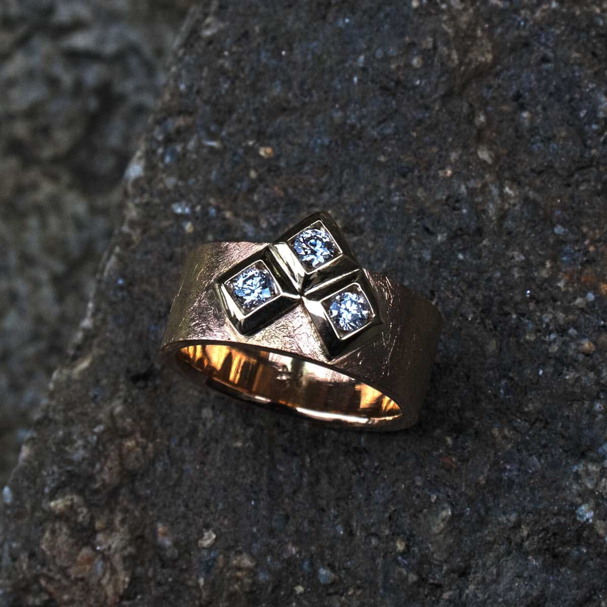 Umarbeitung eines alten Schmuckstücks vom Kunden