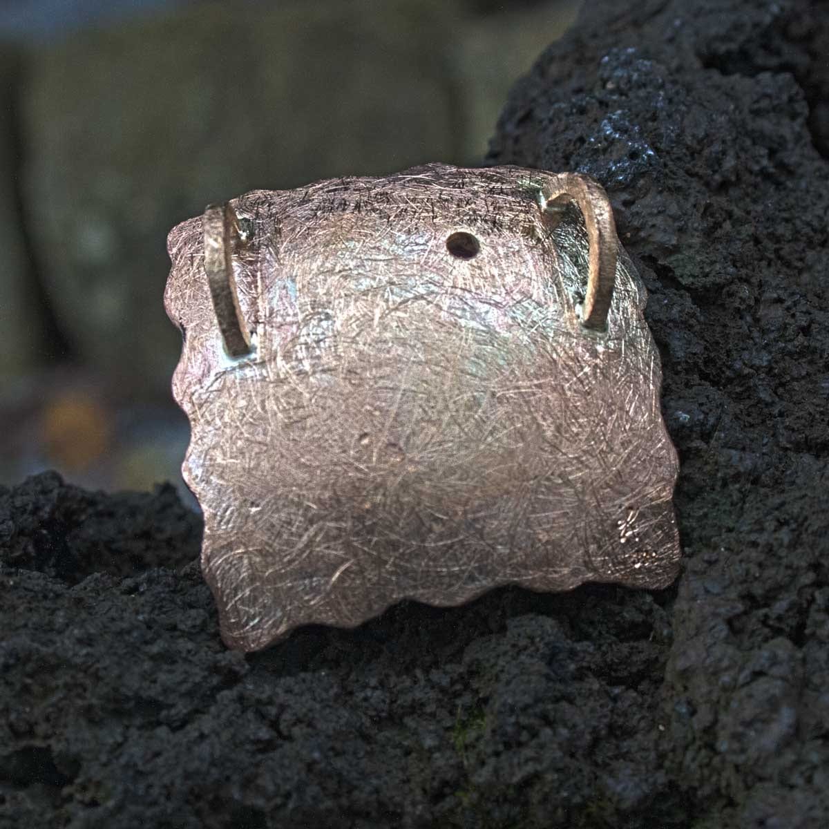 Rauchquarzund Rubin im Goldquadrat