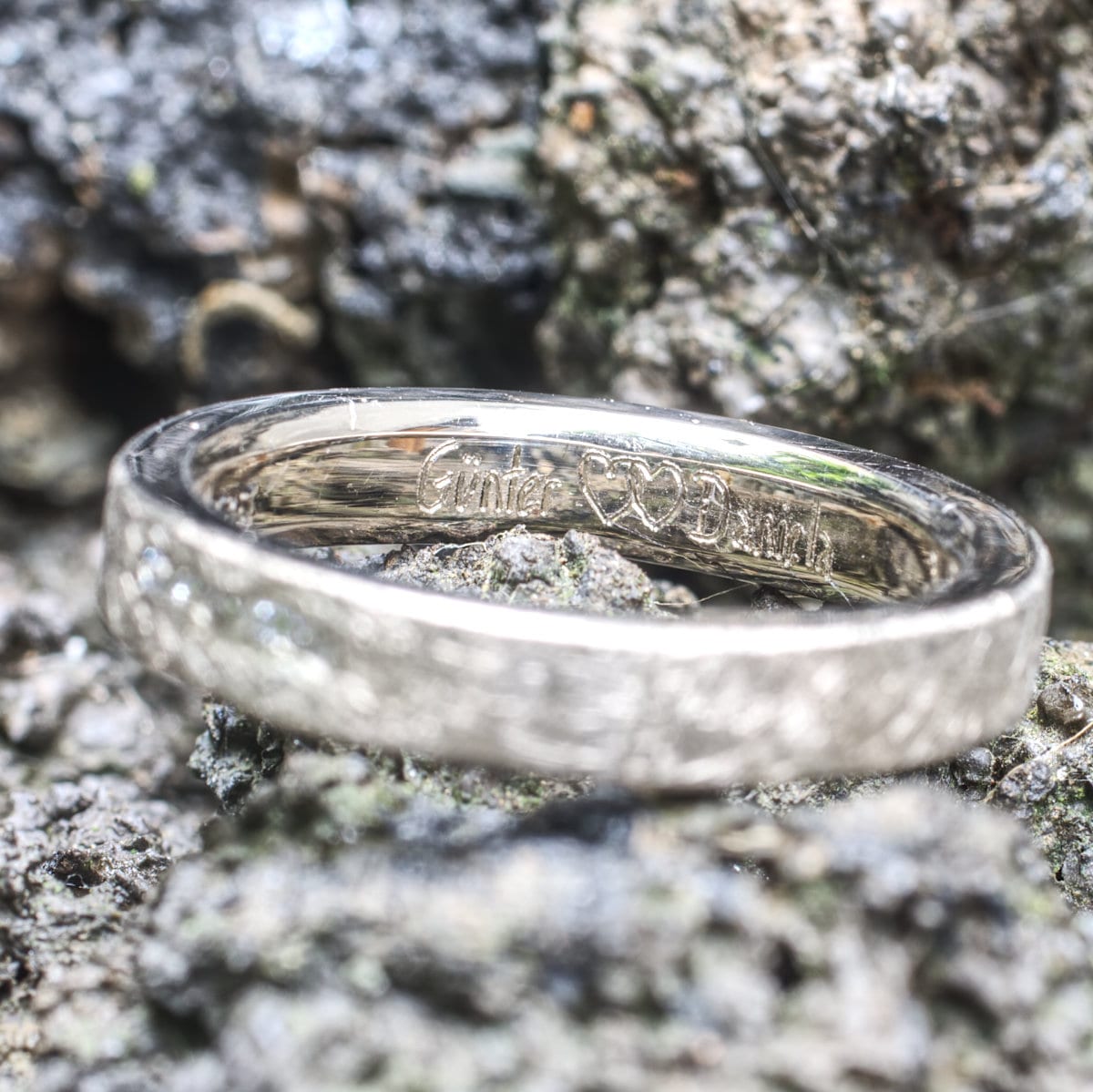 Ehering Weißgold mit 5 Brillanten