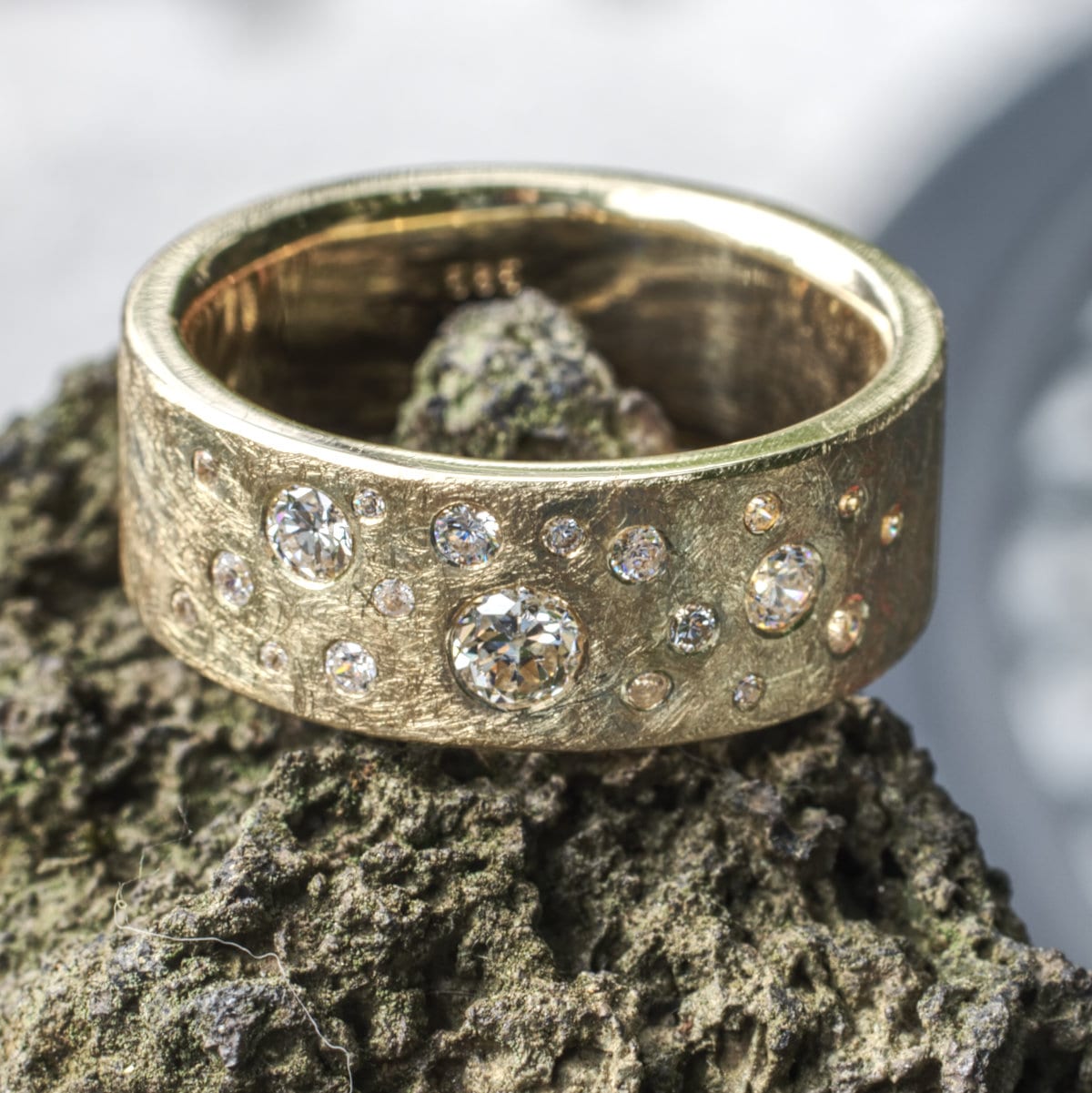 Gelbgoldfirmament mit Weißgoldsolitär-Vorsteckring – Bild 8